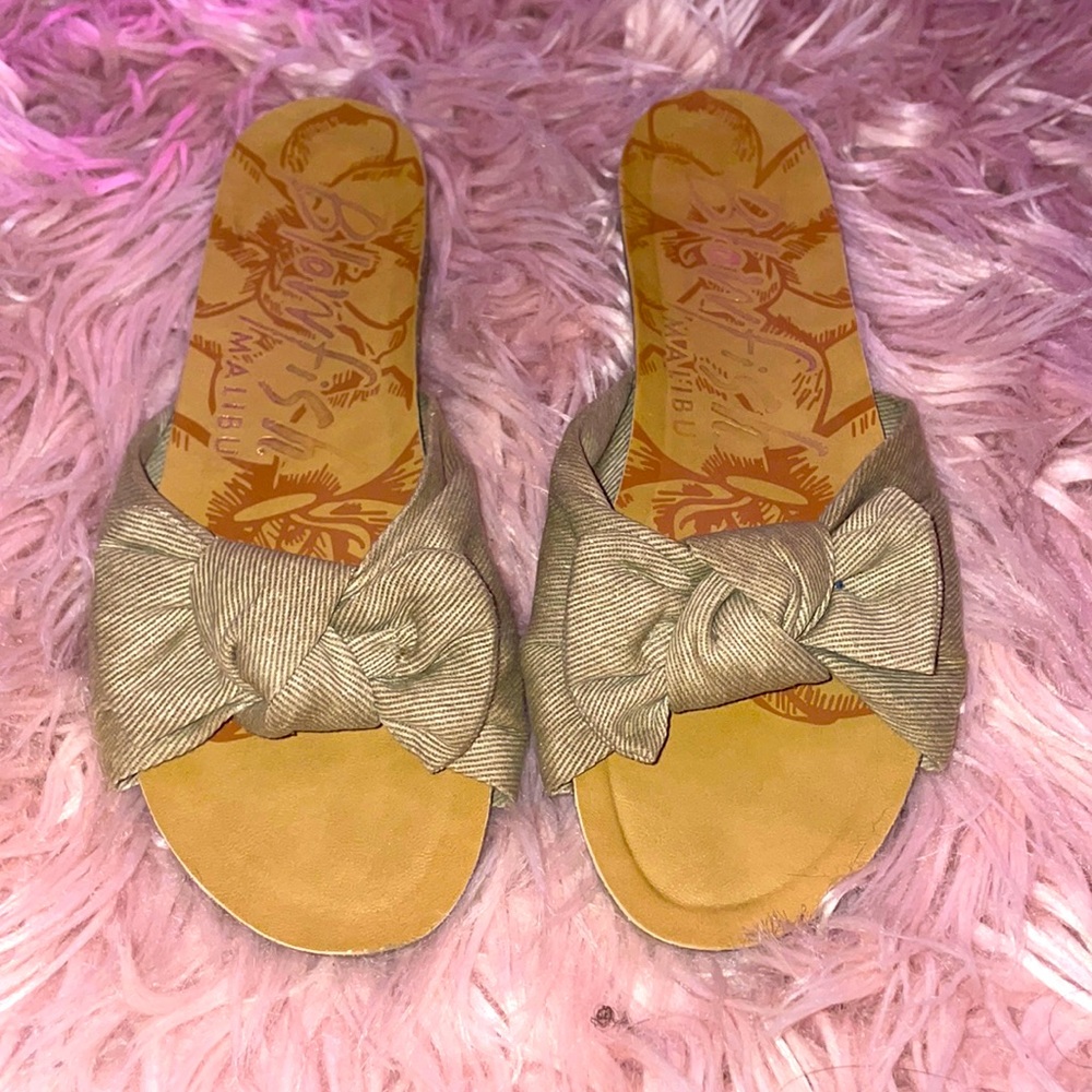 Blowfish Tan slides with bow